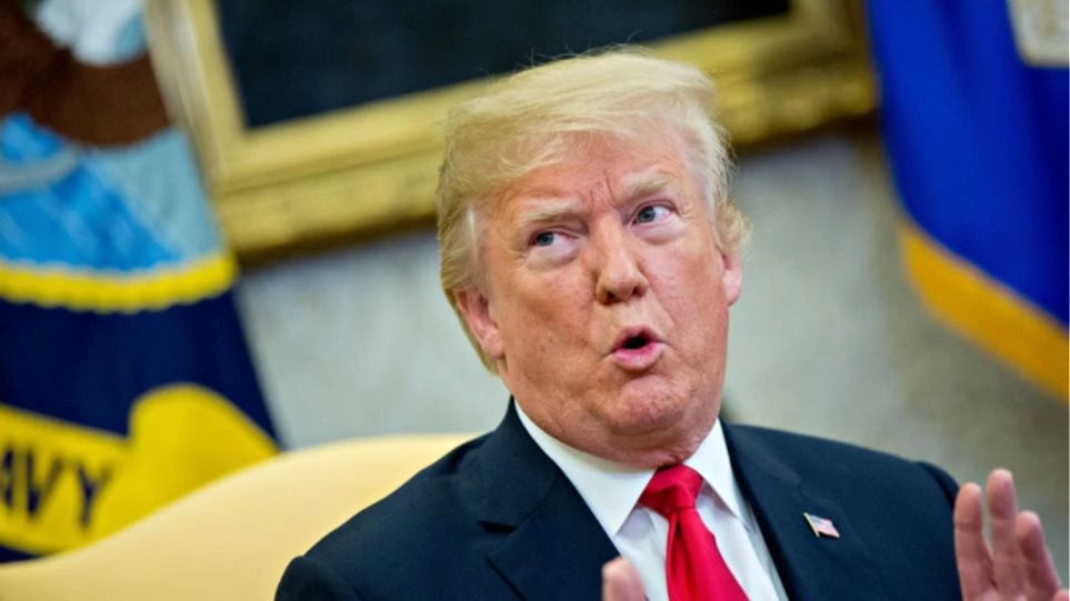 Ο Τραμπ σχεδιάζει να επιβάλλει νέους δασμούς ύψους έως και 25% στα εισαγόμενα αυτοκίνητα